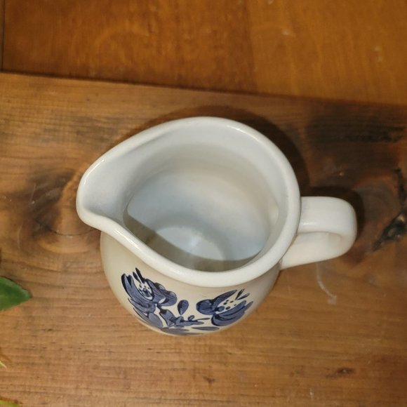 Vintage Yorktowne PFLATZGRAFF Gray & Blue Creamer Pitcher - Picture 2 of 3